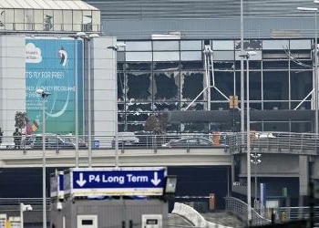 Insiden Brussels, Pasukan Kekhalifan Menyerang Tentara Salib
