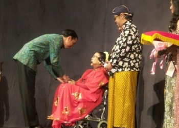Jokowi Beri Penghargaan Untuk Waljinah