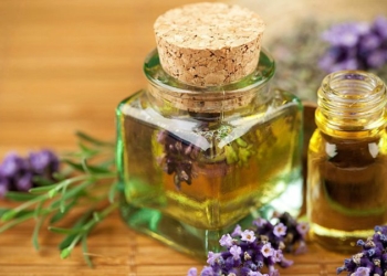 Masker Vitamin C, Madu Dan Minyak Lavender Untuk Mencegah Jerawat