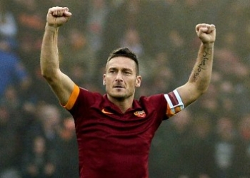 Totti Akan Mainkan Musim ke-25 di Roma
