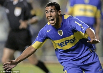 BERITA OLAHRAGA: Carlos Tevez Pesepakbola Bergaji Tertinggi di Dunia