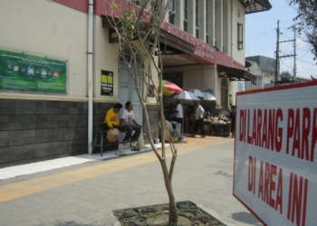DINAMIKA 103: Pasar Gede Steril Dari Parkir