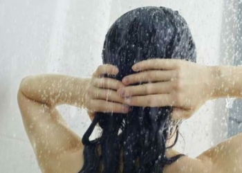Mandi Pakai Air Dingin Atau Hangat Di Malam Hari, Apakah Baik Untuk Kesehatan?