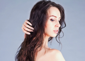 INFO KESEHATAN: Berikut Cara Atasi Kulit Rambut Berminyak