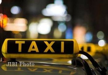 Taksi Uber Sanggah Curi Sensor Waymo