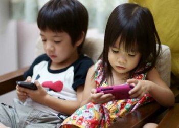 Ini Lho Caranya Agar Anak Tidak Kecanduan Gadget