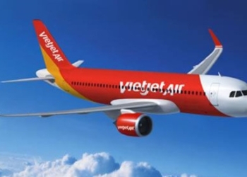 Terbangi Indonesia, Akankah Pramugari Maskapai Vietjet Berbikini?