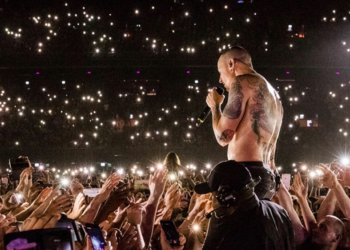 Setahun Sudah Linkin Park Ditinggal Chester Bennington