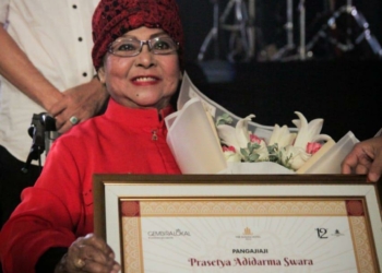 Rayakan HUT ke-12, The Sunan Hotel Solo Beri Penghargaan Ke Penyanyi Keroncong Waldjinah