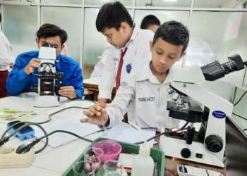 Serunya Sains Club SD Muhammadiyah PK Kunjungi Laboratorium Biologi UMS
