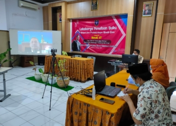 Guru Harus Produktif Menulis Buku