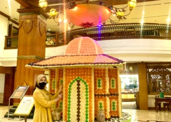 Miniatur Masjid Dari “Rengginan” di The Sunan Hotel Solo