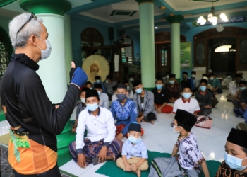 Ganjar Minta Santri Tahan Diri dan Tak Mudik Lebaran