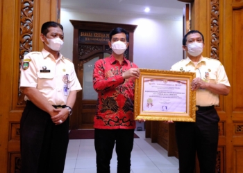 Pemkot Solo Raih Penghargaan Wilayah Bebas Korupsi