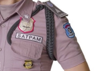 Ganti Seragam Satpam
