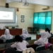 SMPN 9 Solo SoloposFM Gelar Workshop MC