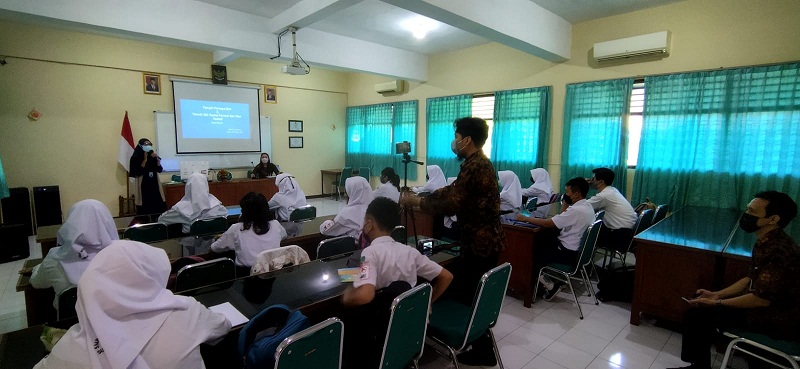 SMPN 9 Solo SoloposFM Gelar Workshop