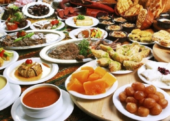 Telat Bangun Sahur? Berikut 5 Rekomendasi Menu Sahur Simple Bikin Kenyang