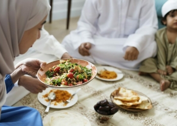 Puasa Sering Letih? Ini Tips Jaga Pola Makan Supaya Kuat Puasa Seharian Sob!
