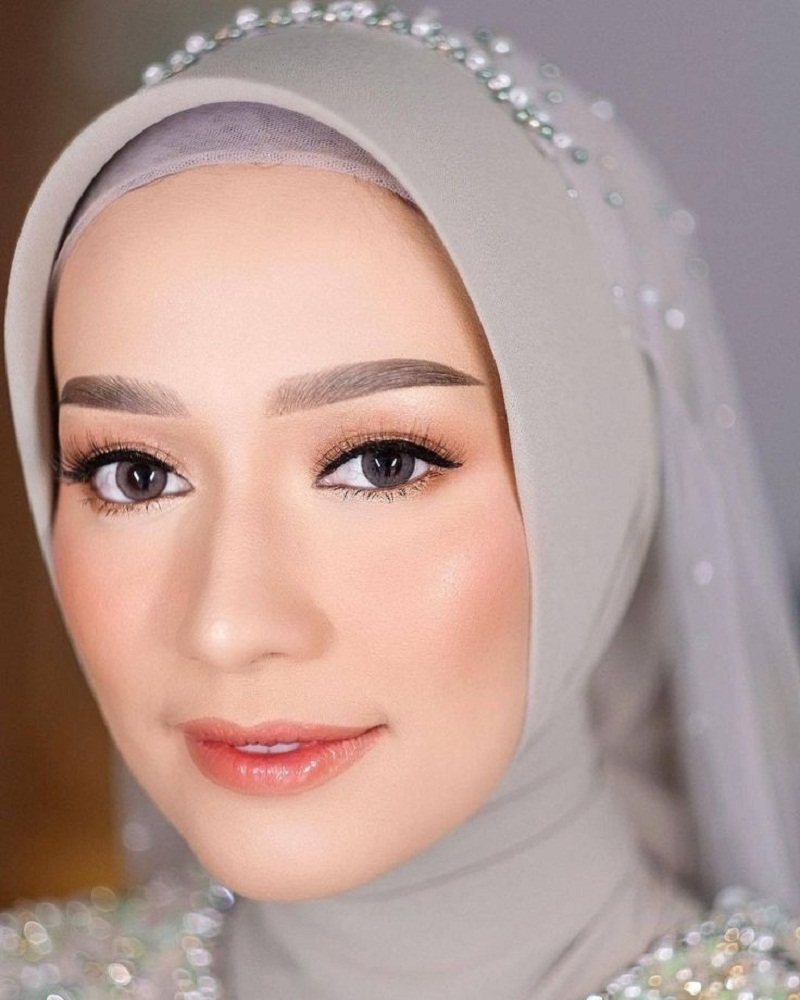 Lebaran Tiba, Makeup Spesial di Hari Raya Buat Sob!