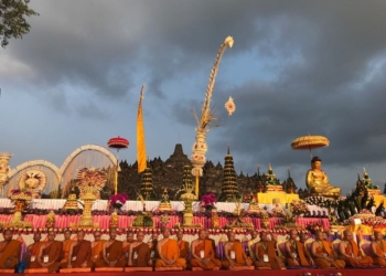 Menjelang Hari Raya Waisak, Yuk Intip Perayaan Waisak di Borobudur Sob!