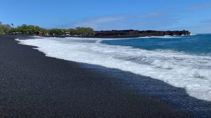 Pantai Berbahaya di Dunia