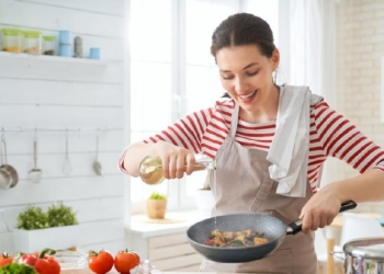 Makan Enak Saat Tanggal Tua, Cek 3 Tips Ini Yuk Sob!