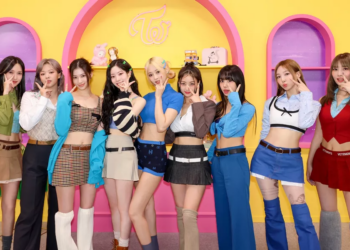 grup Korea TWICE (soompi.com)