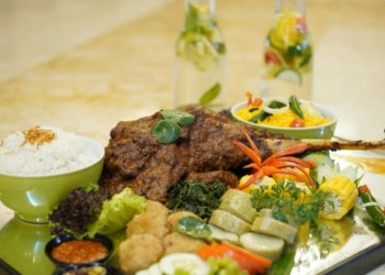 Nikmatnya Kambing Rendang Spesial ala Syariah Hotel Solo