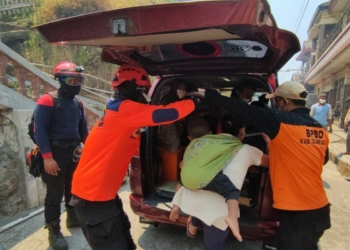 Kebakaran Lereng Gunung Merbabu Meluas ke Puncak