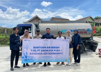 Peduli Warga Sekitar, Bandara Adi Soemarmo Salurkan Dana Pembangunan Masjid dan Bantuan  Air Bersih