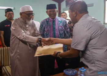 Abu Bakar Ba’asyir Serahkan Surat Nasihat Ke Ganjar Pranowo, Ini Isinya!