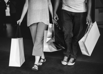 Tips Atasi Overspending yang Sering Terjadi di Kalangan Milenial