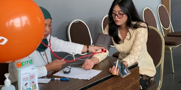 Swiss-Belinn Saripetojo Semarakkan Hari Kartini 2024 Dengan Aksi Donor Darah dan Berkebaya