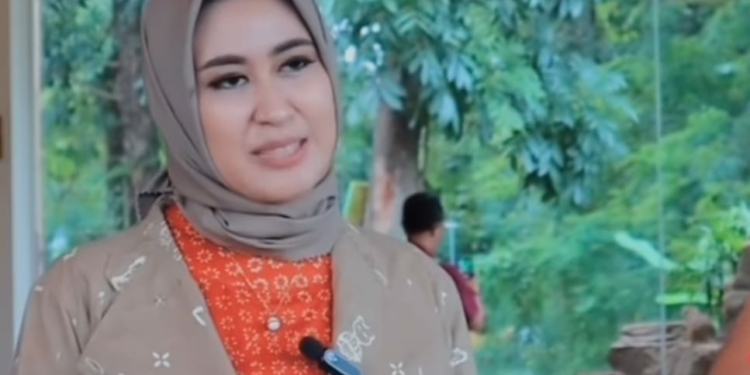 Pilkada Solo, Astrid Widayani Menunggu Pinangan