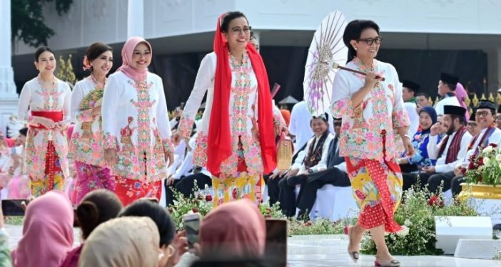 Sejarah hari kebaya nasional