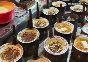 Mencicipi Kuliner Unik dari Medan, Martabak Piring