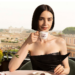 Keseruan Serial “Emily in Paris” Kembali Berlanjut pada Musim Kelima