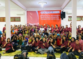 Jaringan Swiss-Belhotel Internasional di Yogyakarta, Solo, dan Semarang Kunjungi Buruh Gendong di Pasar Beringharjo Yogyakarta