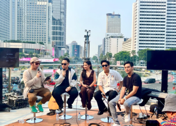 Bikin Galau, Lagu Terbaru “Tuk Singgah” Hasil Kolaborasi Daun Jatuh dan Prilly Latuconsina