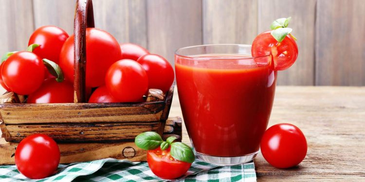Jus Tomat Campur Jeruk, Minuman Segar Penuh Nutrisi dan Antioksidan